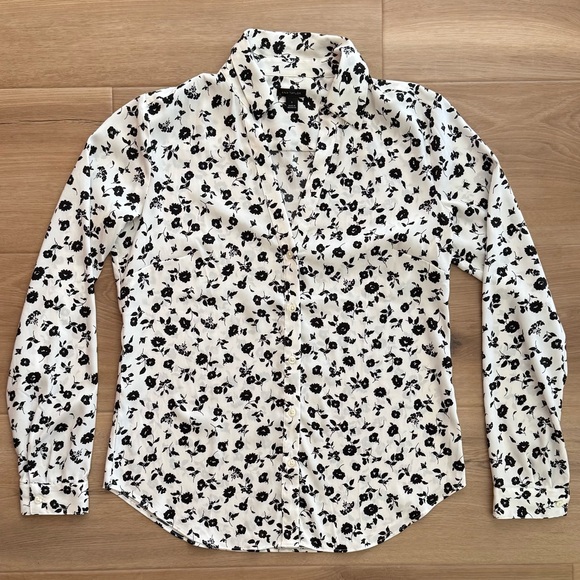 Ann Taylor Tops - Ann Taylor Floral Top Size S